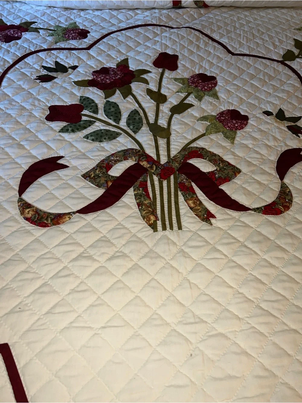 rose of sharon hand Crafted Amish hand sewn quilt Bedspread Floral Appliqué